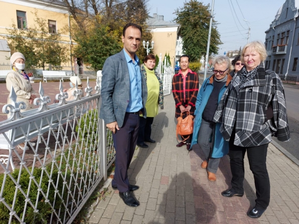 Женщины-предприниматели прогулялись по купеческой Калуге с экскурсией (при поддержке Фонда президентских грантов) Тайны Старой Калуги