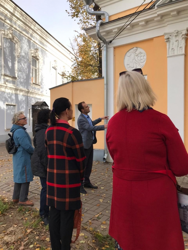Экскурсия по старой Калуге для женщин-предпринимателей (при поддержке Фонда президентских грантов) Тайны Старой Калуги