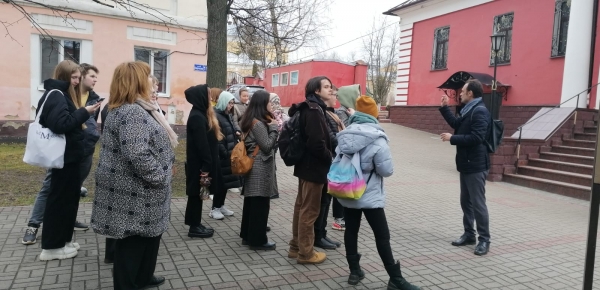 Прогулка с московскими школьниками в по историческому центру Калуги Тайны Старой Калуги